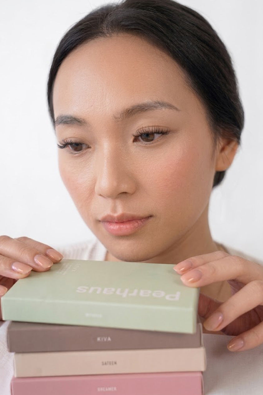 Pearhaus founder Sandy holding lash styles